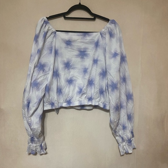 Levi's® LIKE NEW Daphne Scrunchie Blouse Starburst Cool Dusk size L - Picture 2 of 7